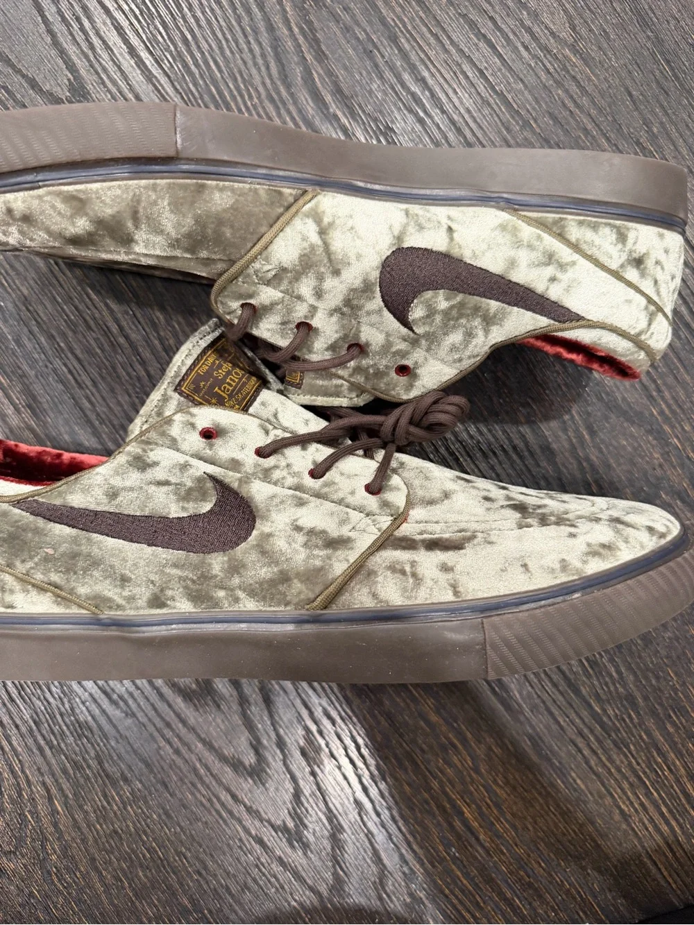 Nike SB Zoom Janoski OG+ SE “City of Cinema” - Medium Olive -men’s size 13